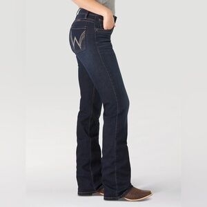 WRANGLER® ULTIMATE RIDING JEAN Q-BABY IN AVERY